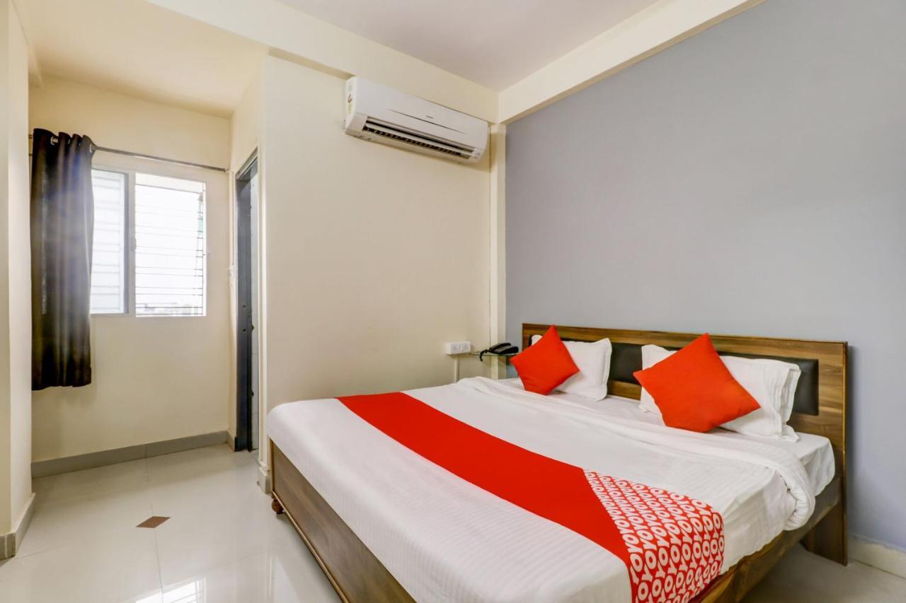 O The Crown Hotel Nagpur