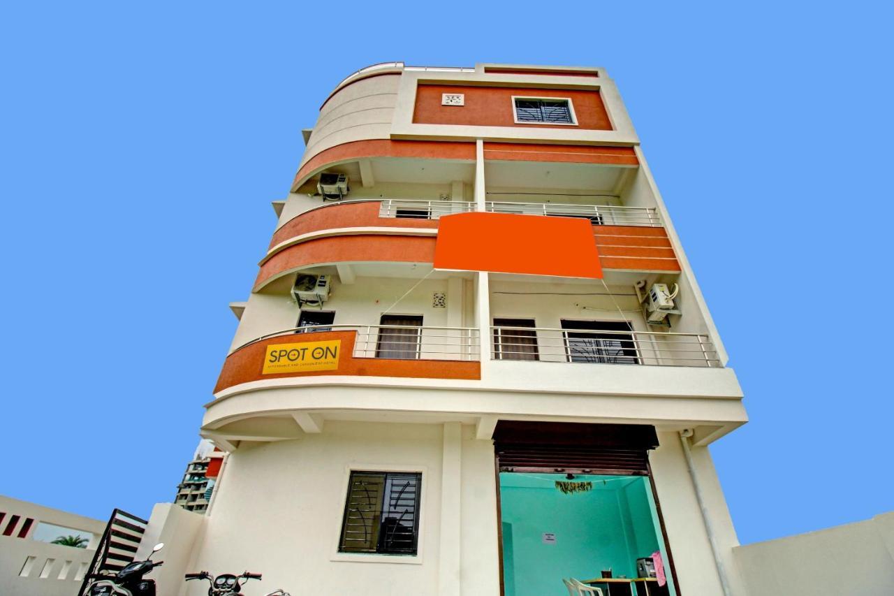 Hotel Oyo Vrindavan Nagpur