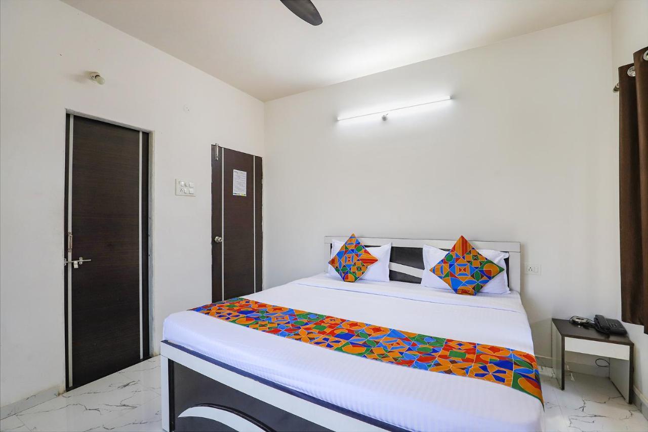 Fabhotel Elite Palm Hotel 3*