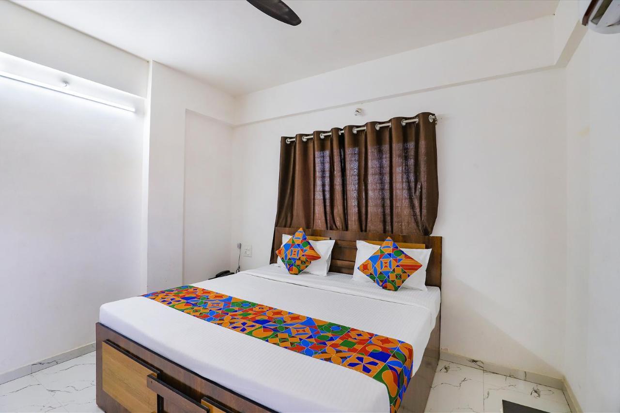 Fabhotel Elite Palm Hotel 3*
