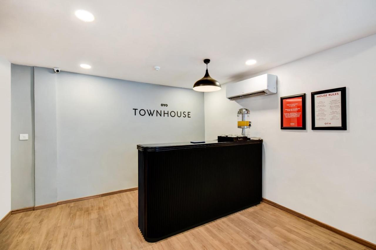 Townhouse Century 4*