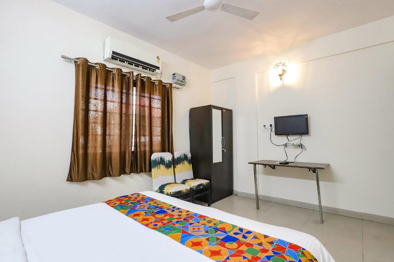 Fabhotel Ss House