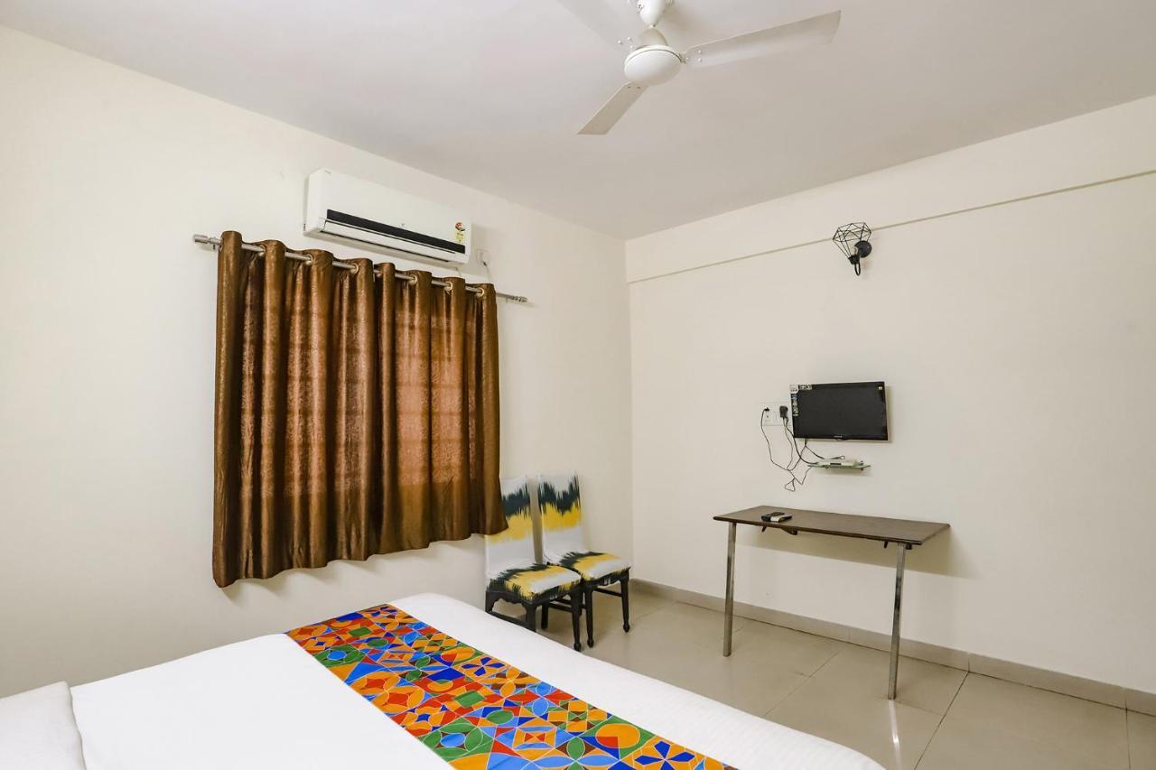 Fabhotel Ss House
