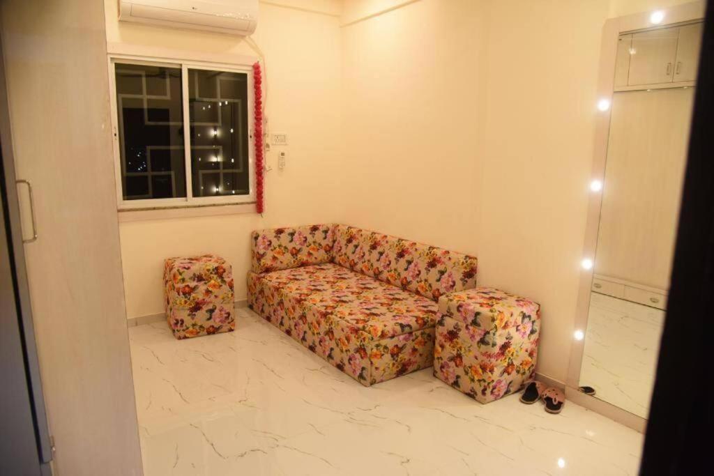 Avame 2bhk Golden Theme Flat Near Airport Apartment Nagpur