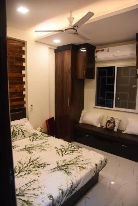 Avame 2bhk Golden Theme Flat Near Airport