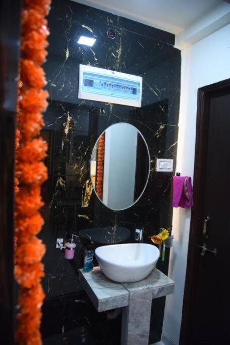 Avame 2bhk Golden Theme Flat Near Airport * Nagpur