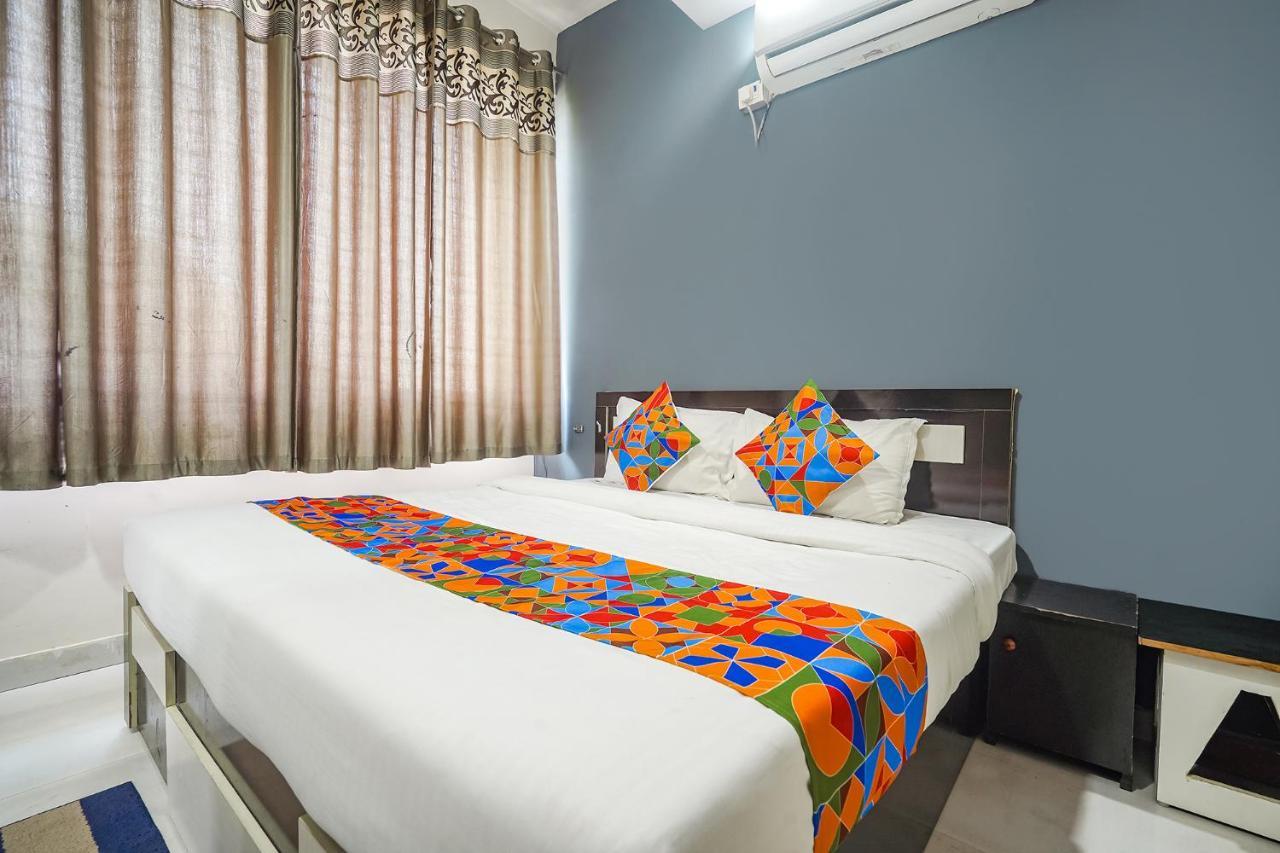 Fabexpress Shraddha Hotel 3*