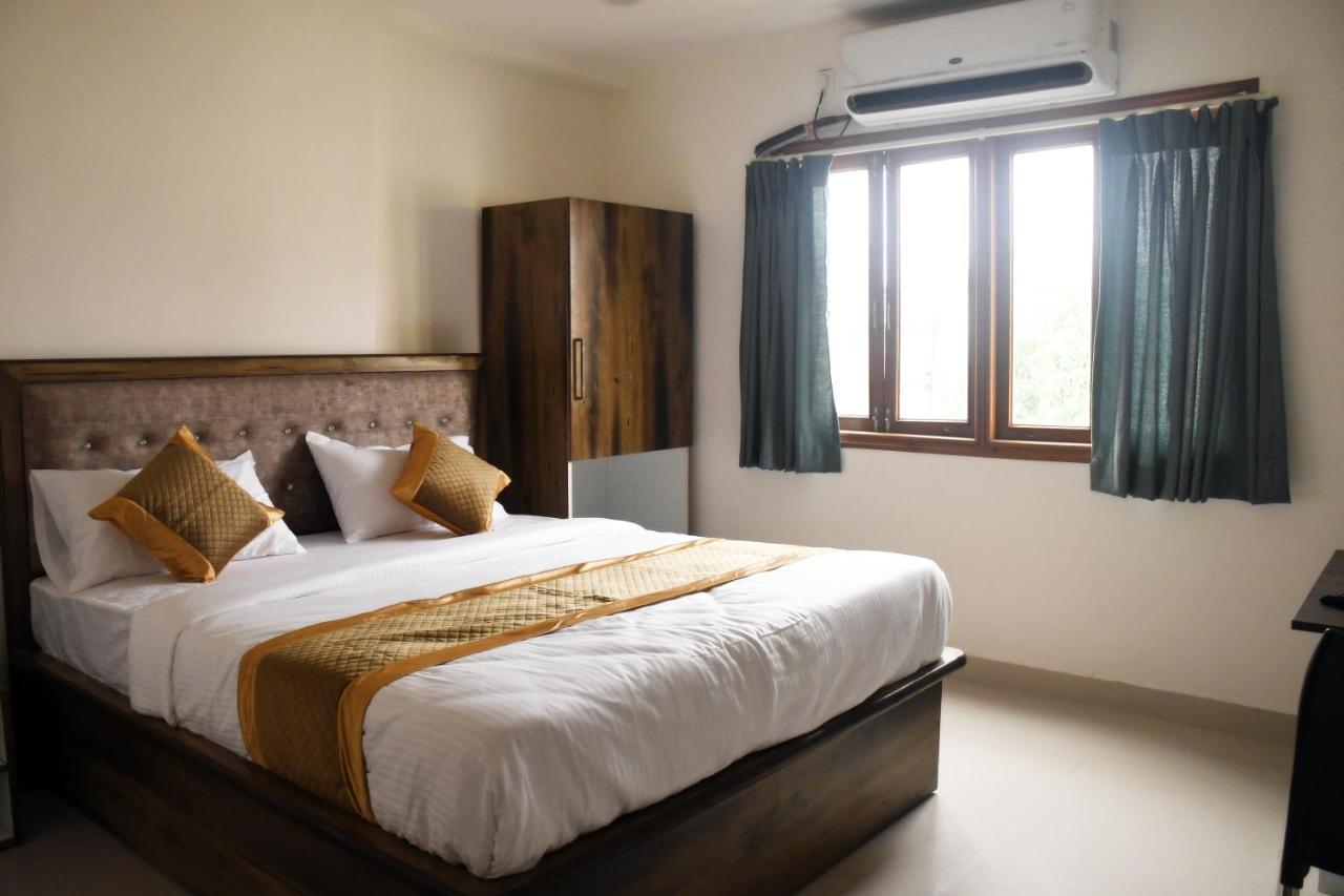 Aparthotel Otel *