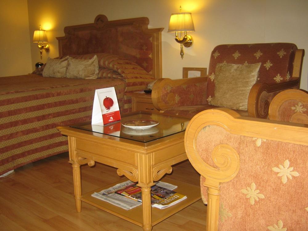 The Pride Hotel, Nagpur