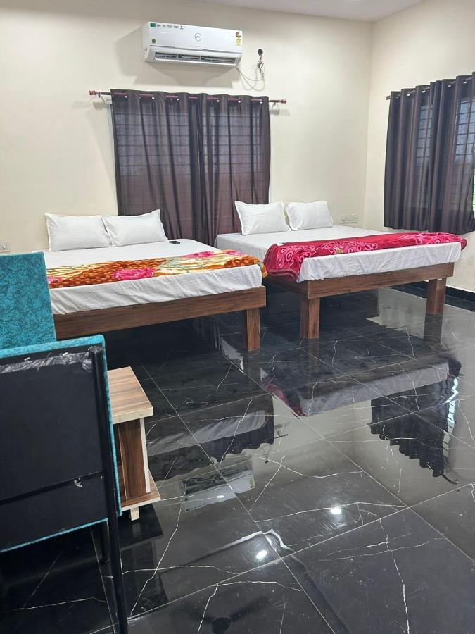 Hotel Bharti Celebration And 3*