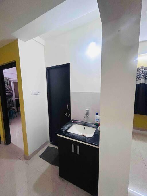 Self Check In 3bhk Flat Airport