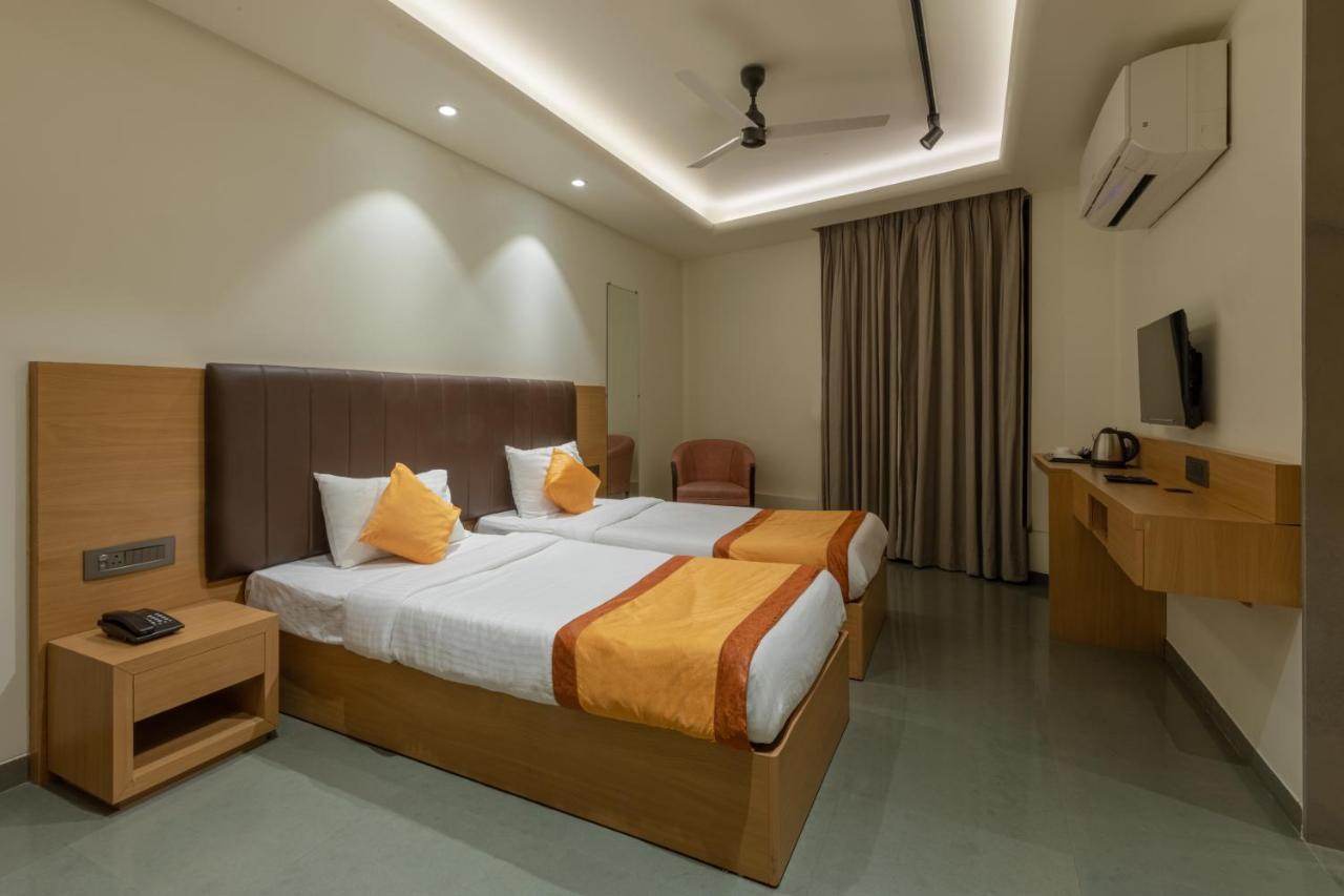 Hotel Indus Suites