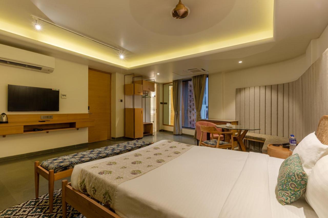 Indus Suites * Nagpur