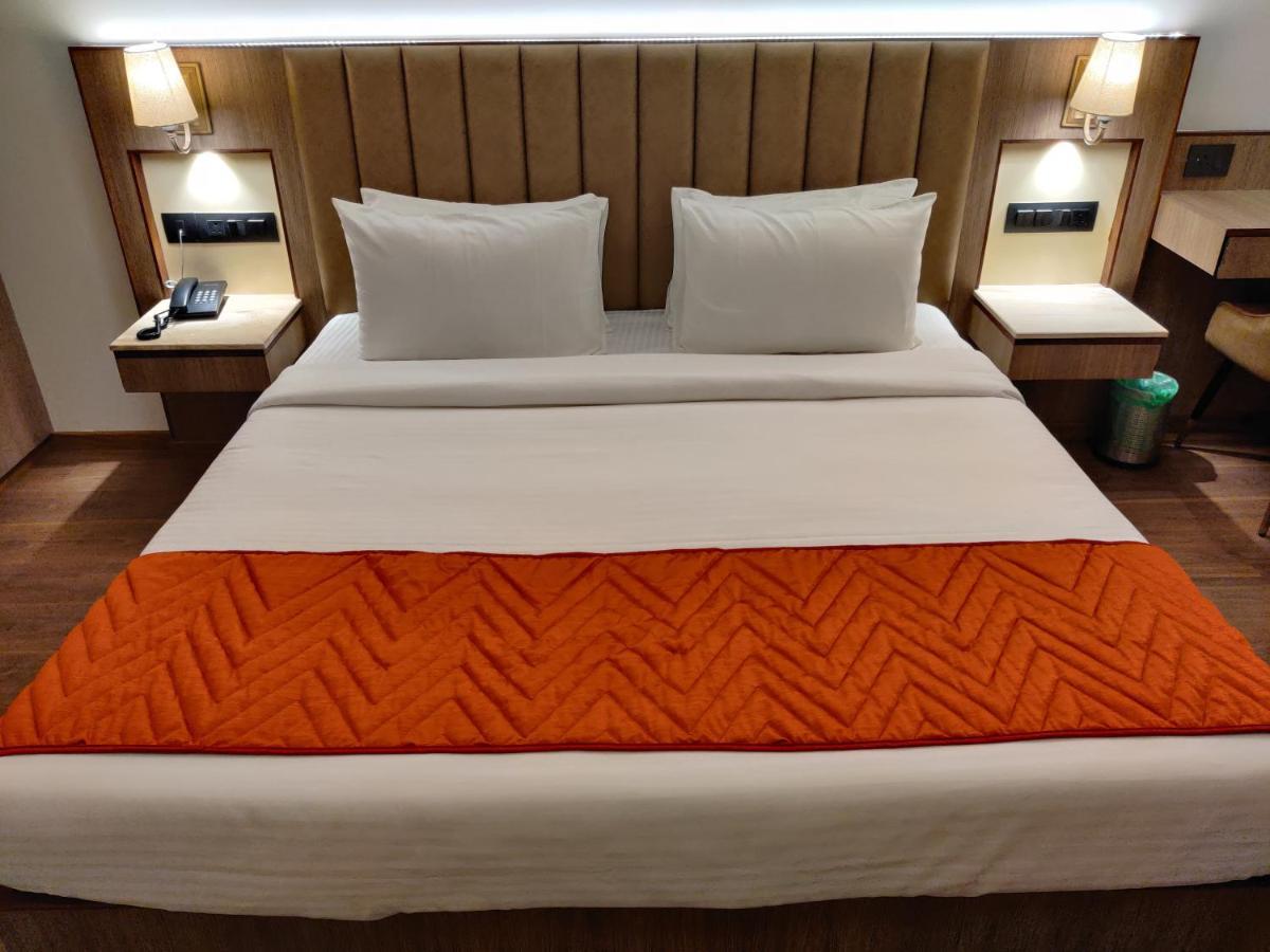 Hotel The Seven 3*