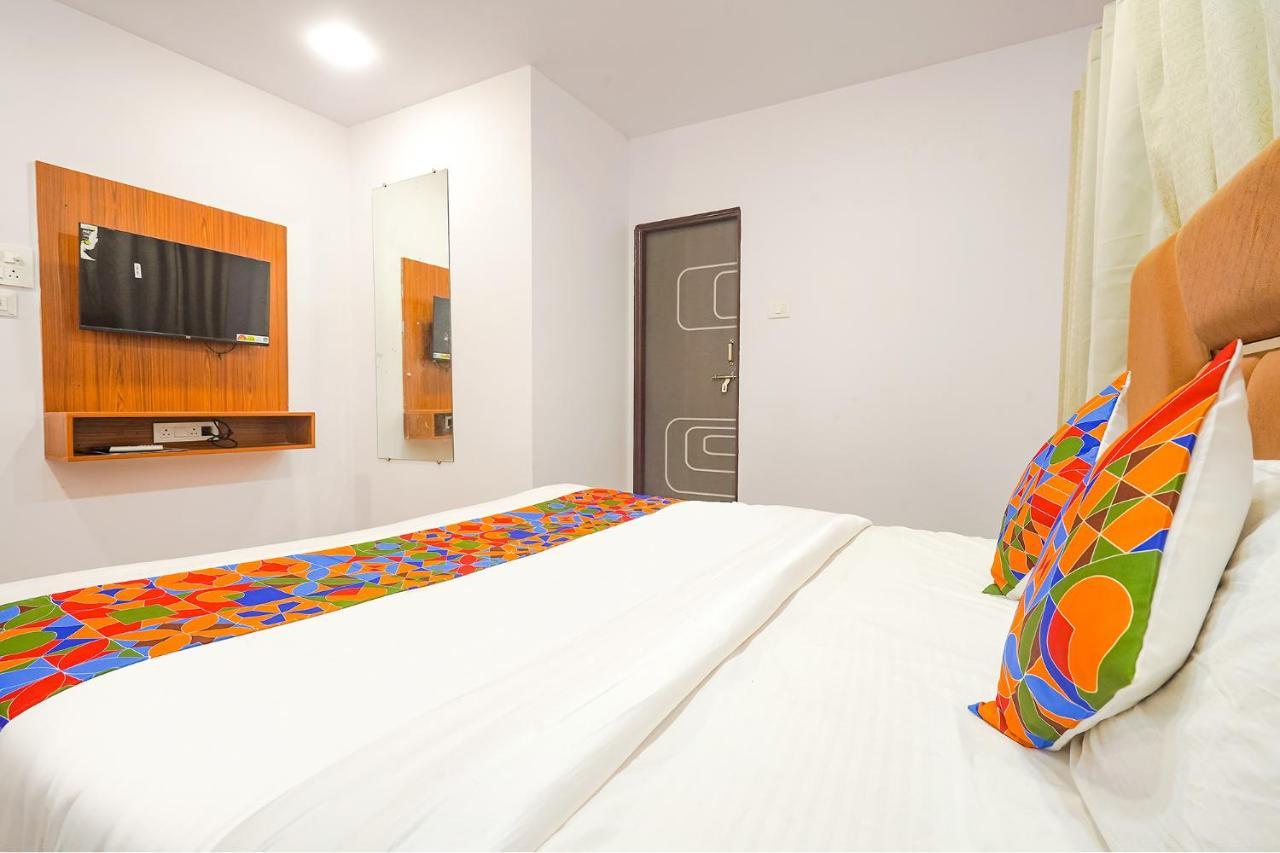 Fabhotel Midnight