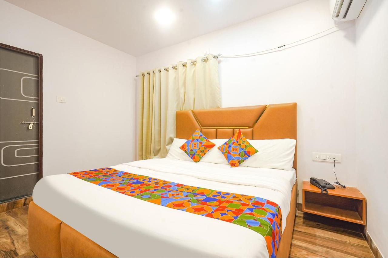 Fabhotel Midnight