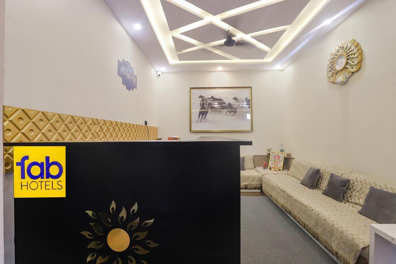Hotel Fabhotel Golden Mist 3*