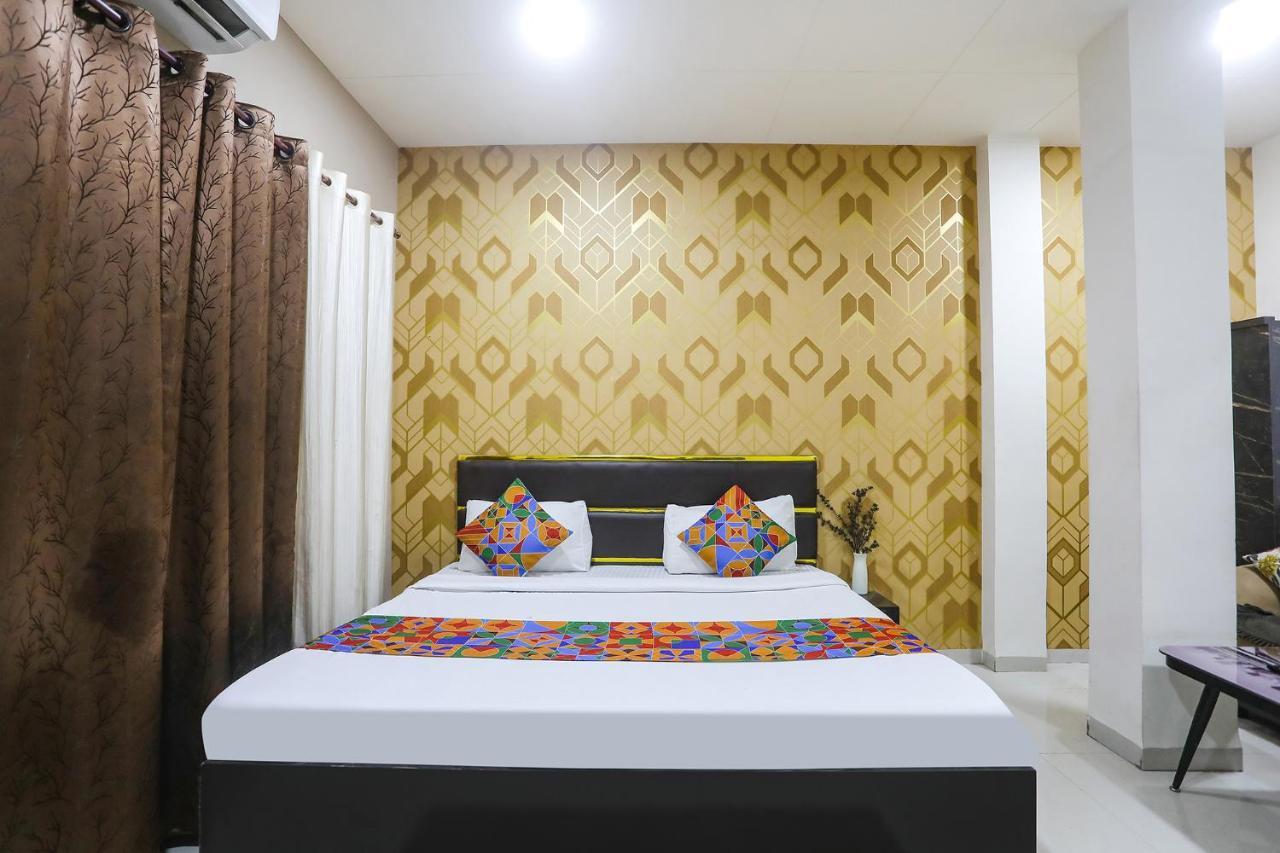 Hotel Fabhotel Paradise 3*