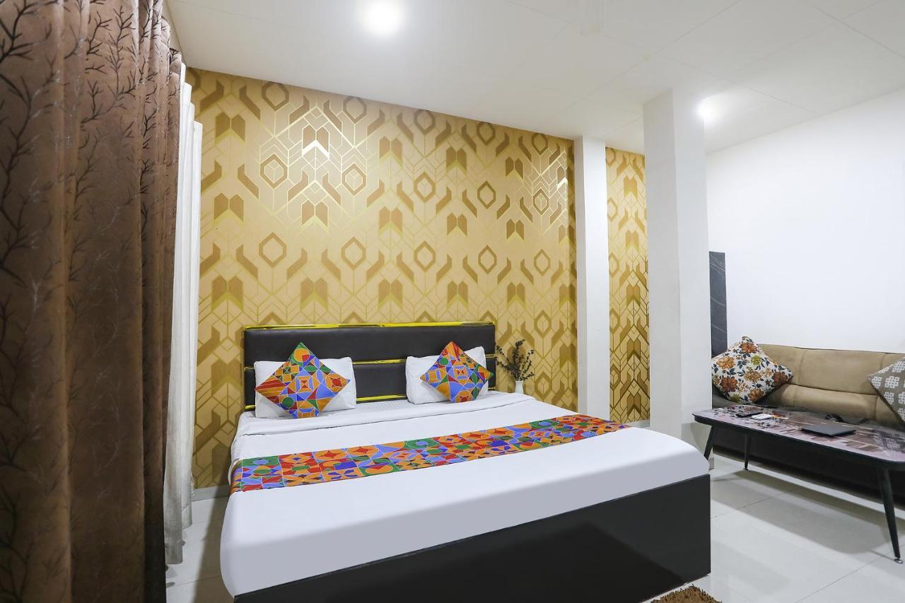 Fabhotel Paradise 3*
