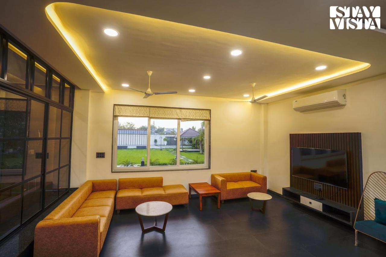 Stayvista At Imperial Gardens