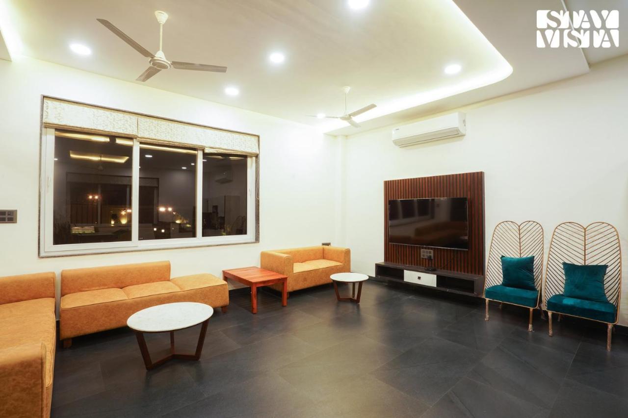 Villa Stayvista At Imperial Gardens
