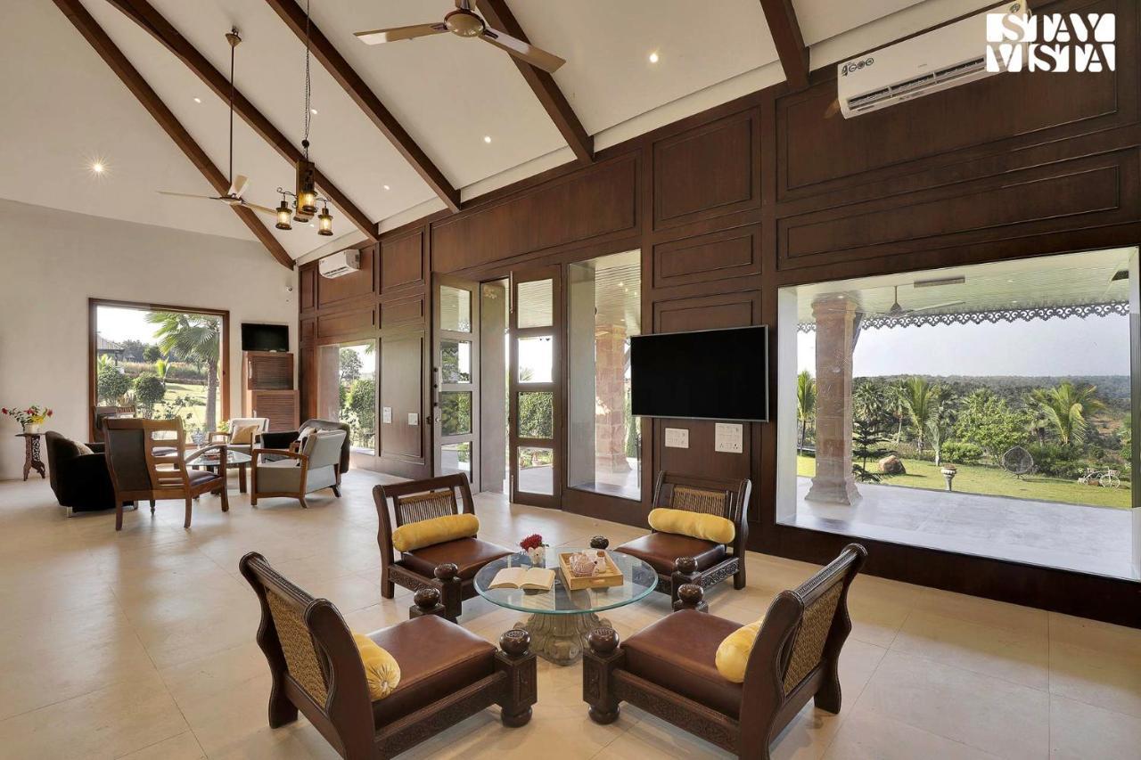 Villa Stayvista's Lakeside Whispers - Lake & Mountain-view With Lawn & Indoor-outdoor Games Nagpur