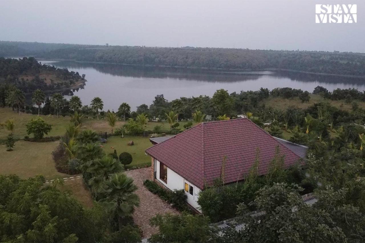 Villa Stayvista's Lakeside Whispers - Lake & Mountain-view With Lawn & Indoor-outdoor Games *