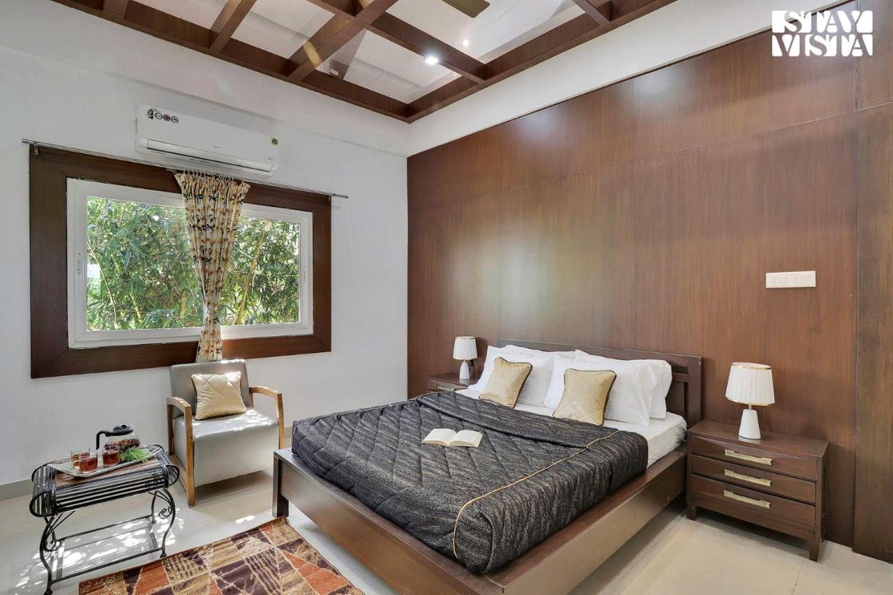 Villa Stayvista's Lakeside Whispers - Lake & Mountain-view With Lawn & Indoor-outdoor Games Nagpur