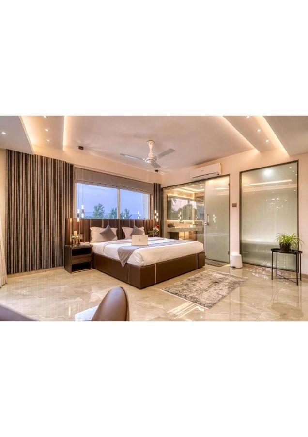 Nemaan Villa *