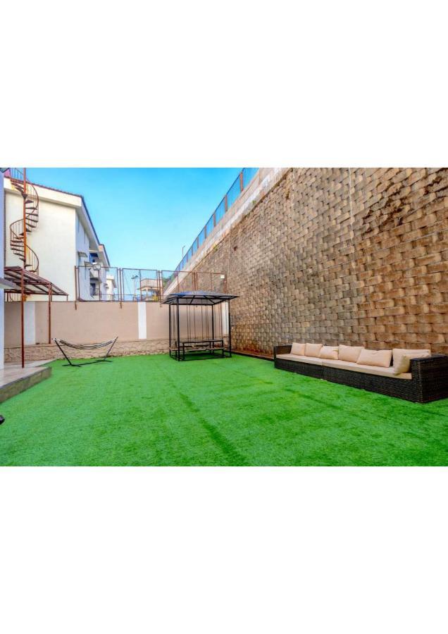 Nemaan Villa *