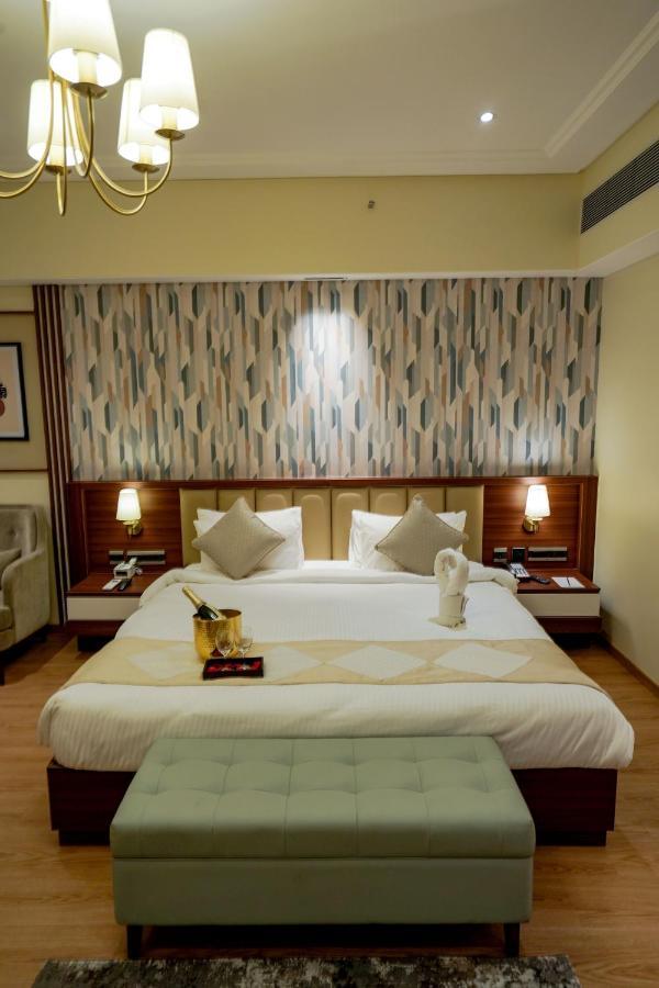Hotel M2 Square By Monday Premium 4*