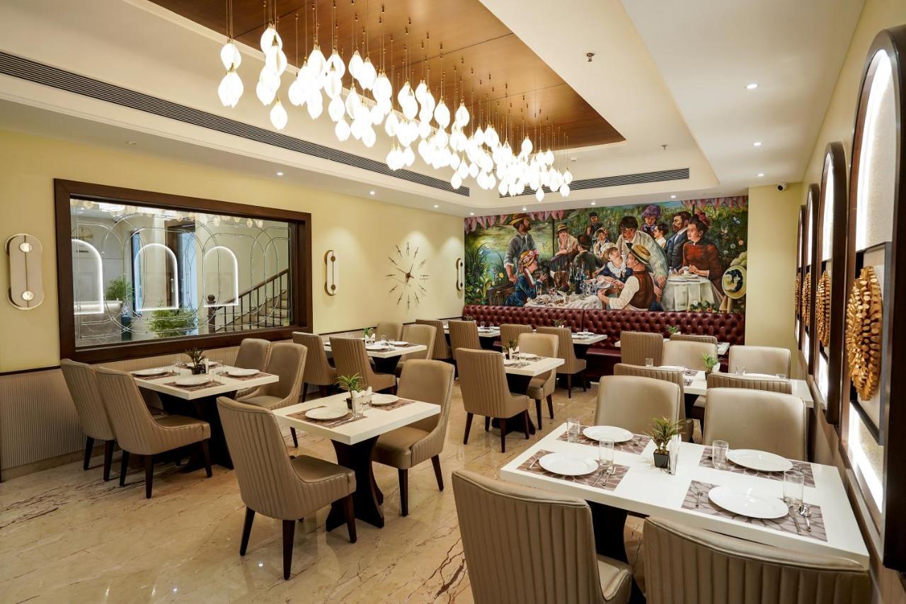 M2 Square By Monday Premium Hotel