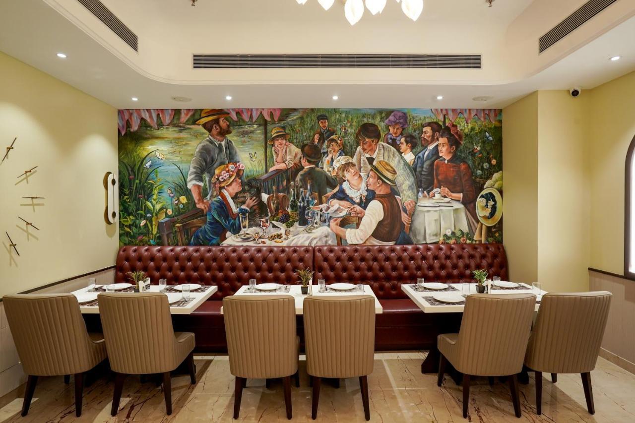 M2 Square By Monday Premium Hotel