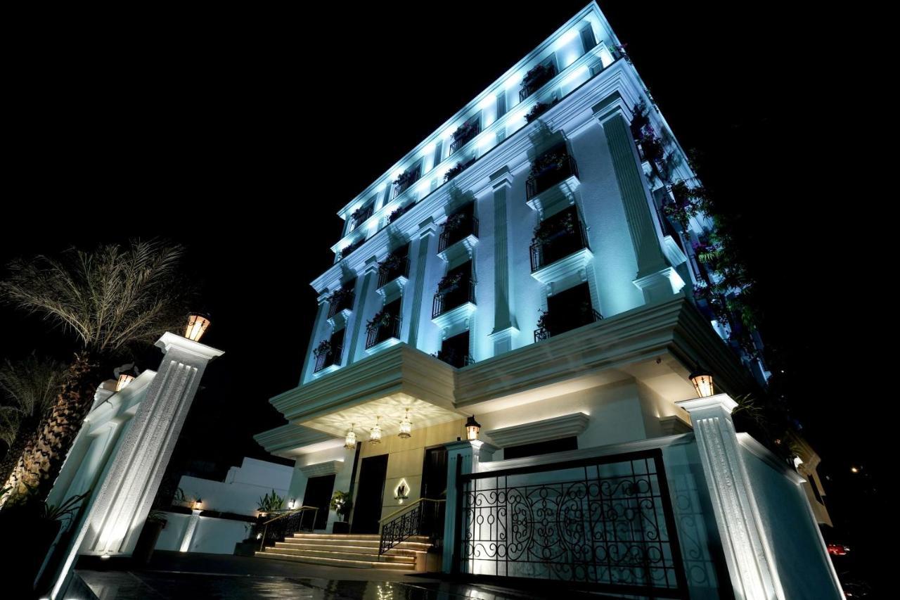 M2 Square By Monday Premium Hotel Nagpur