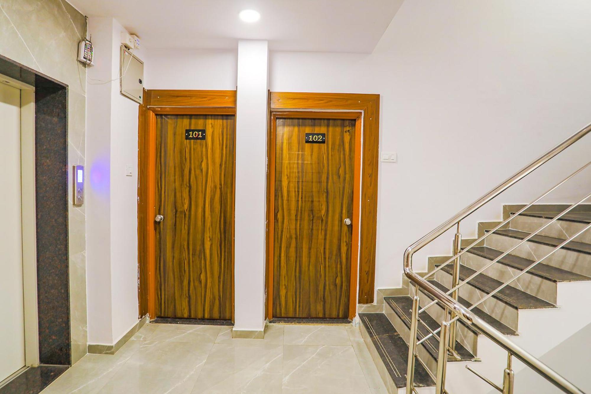 Hotel Fabhotel Royal - Beltarodi Nagpur