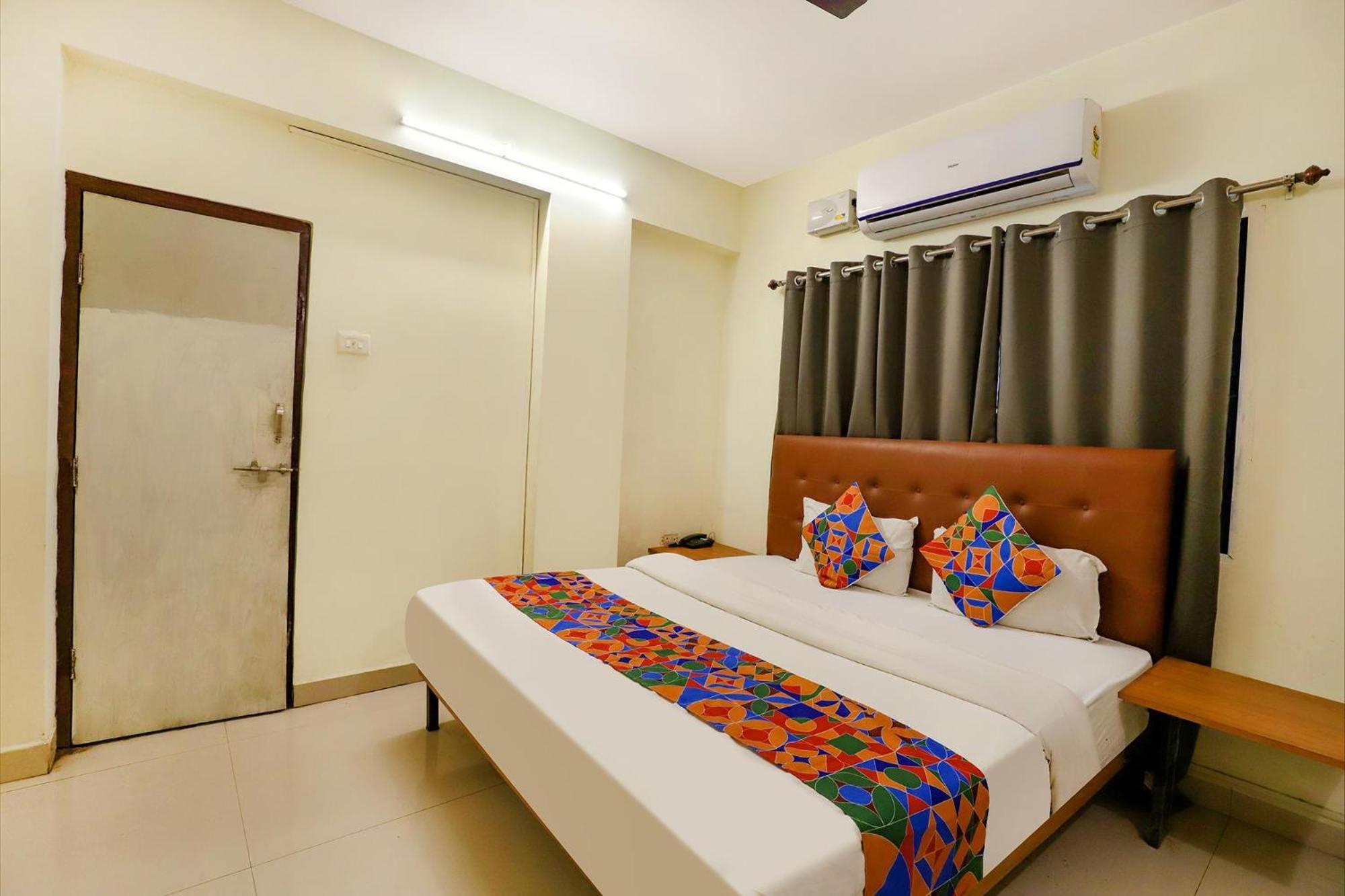 Hotel Fabexpress Osca 3*