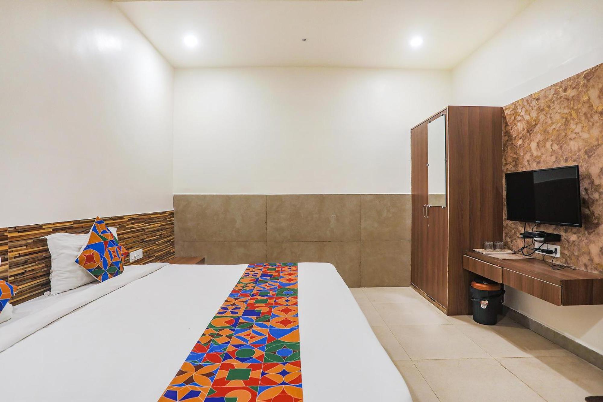Fabexpress Jai Manglam Service Hotel 3*