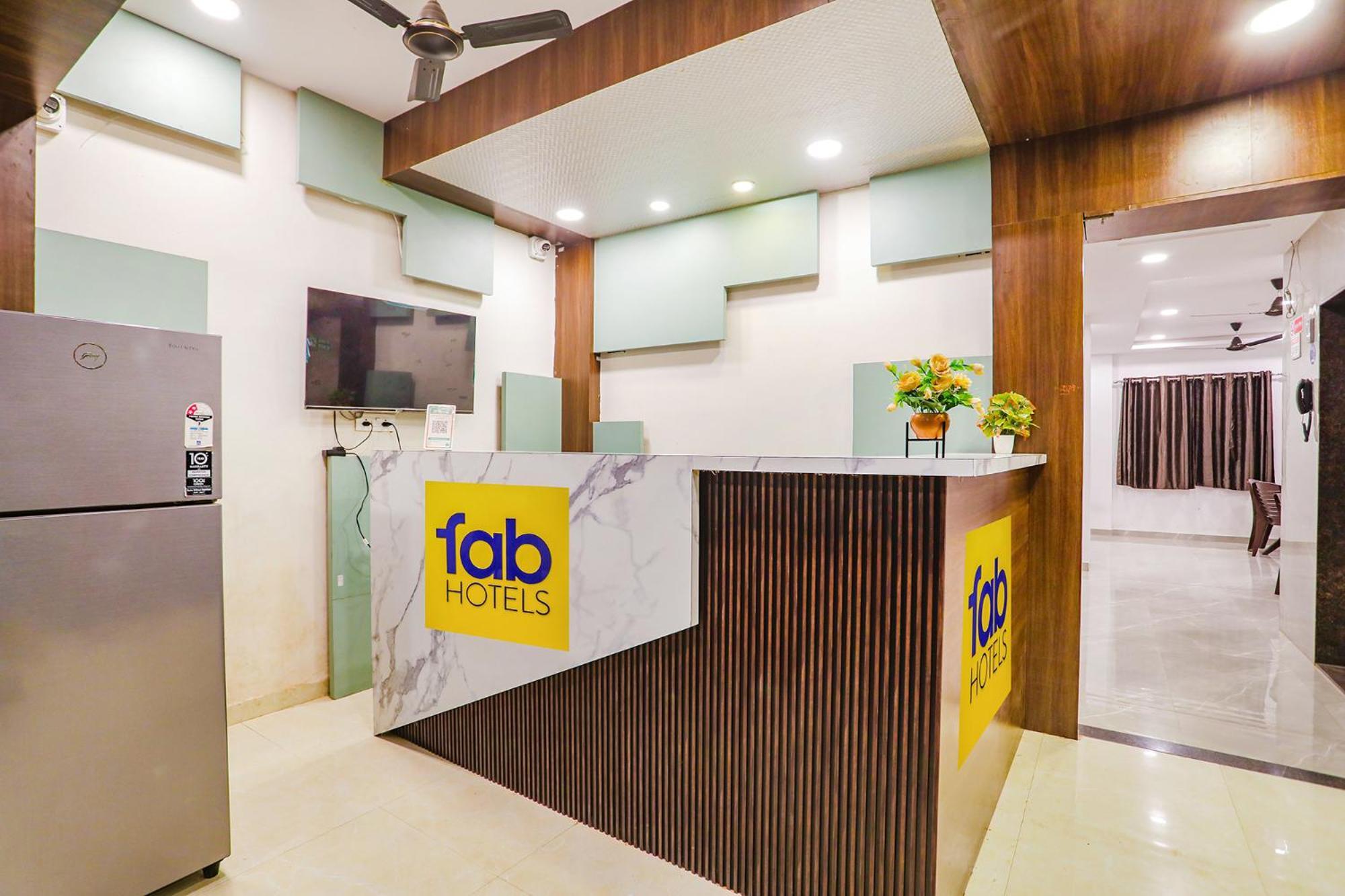 Fabhotel Royal - Beltarodi Hotel