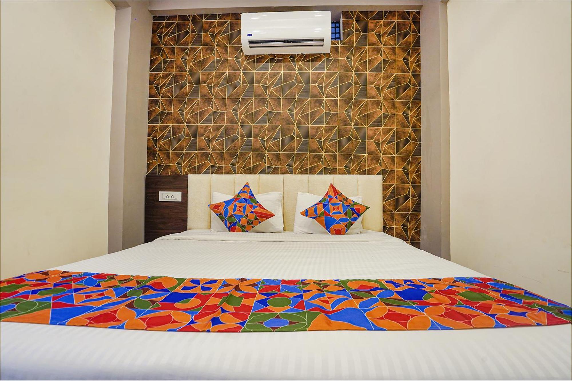 Hotel Fabhotel Olive