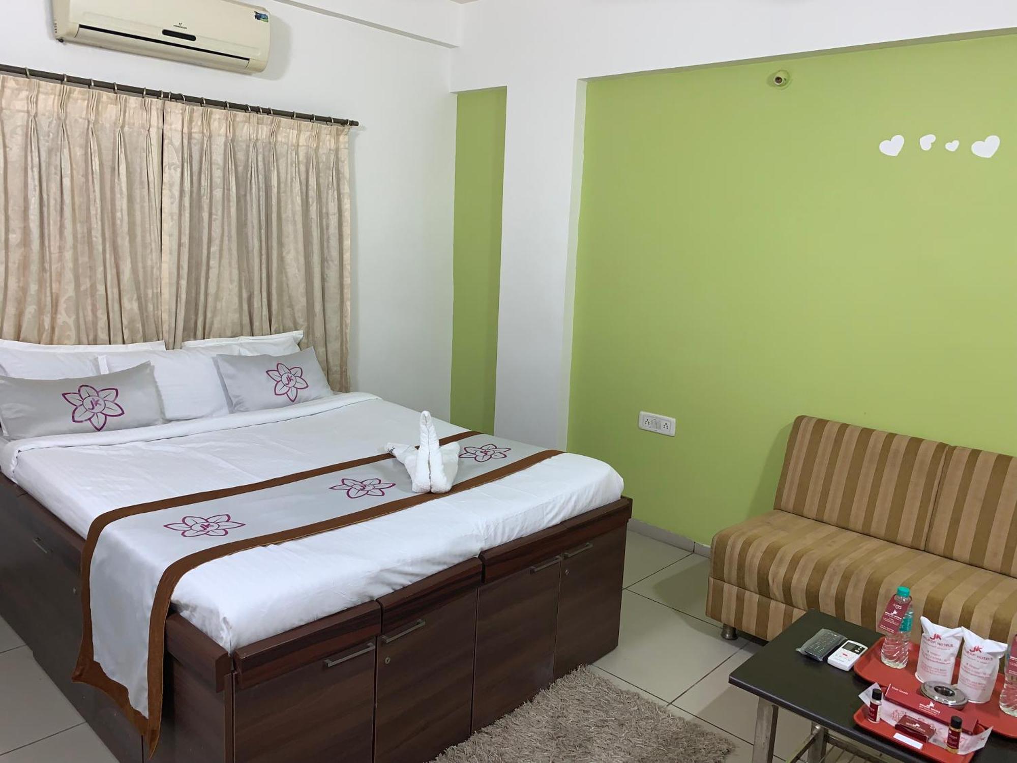 Fabexpress Jk Lions Hotel 3*