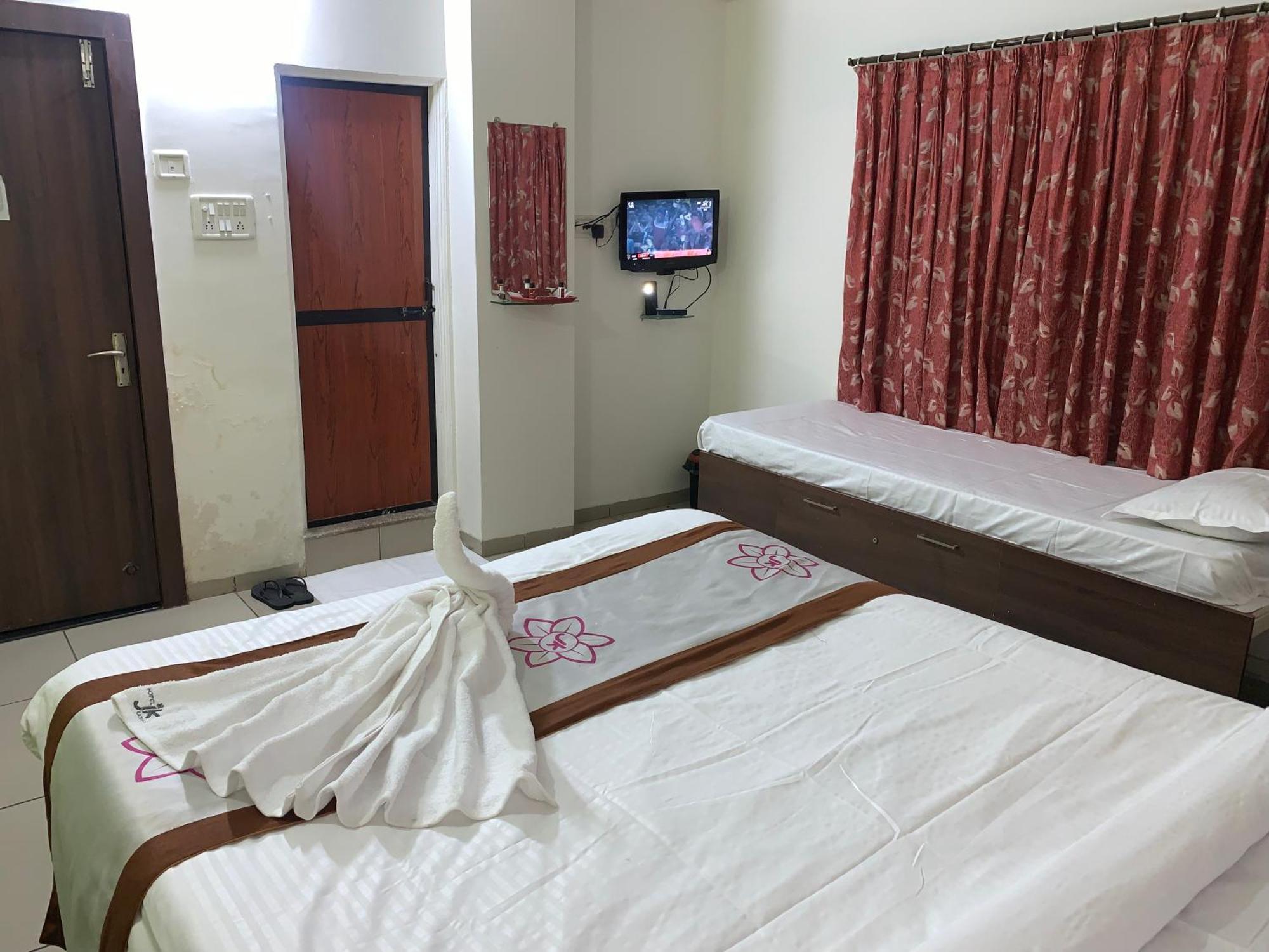 Fabexpress Jk Lions Hotel Nagpur