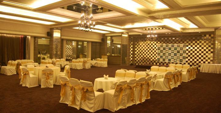 Centre Point Hotel 5*
