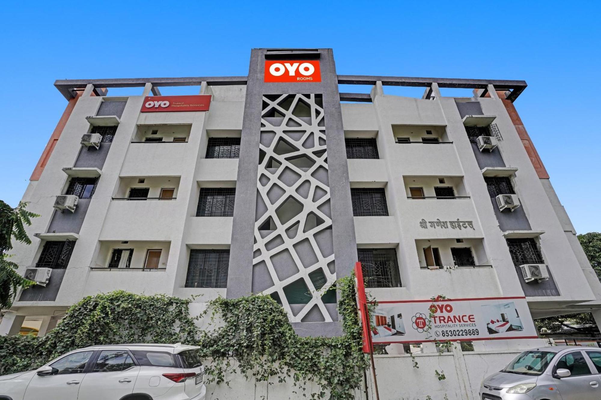 Oyo Trance Hotel 3*