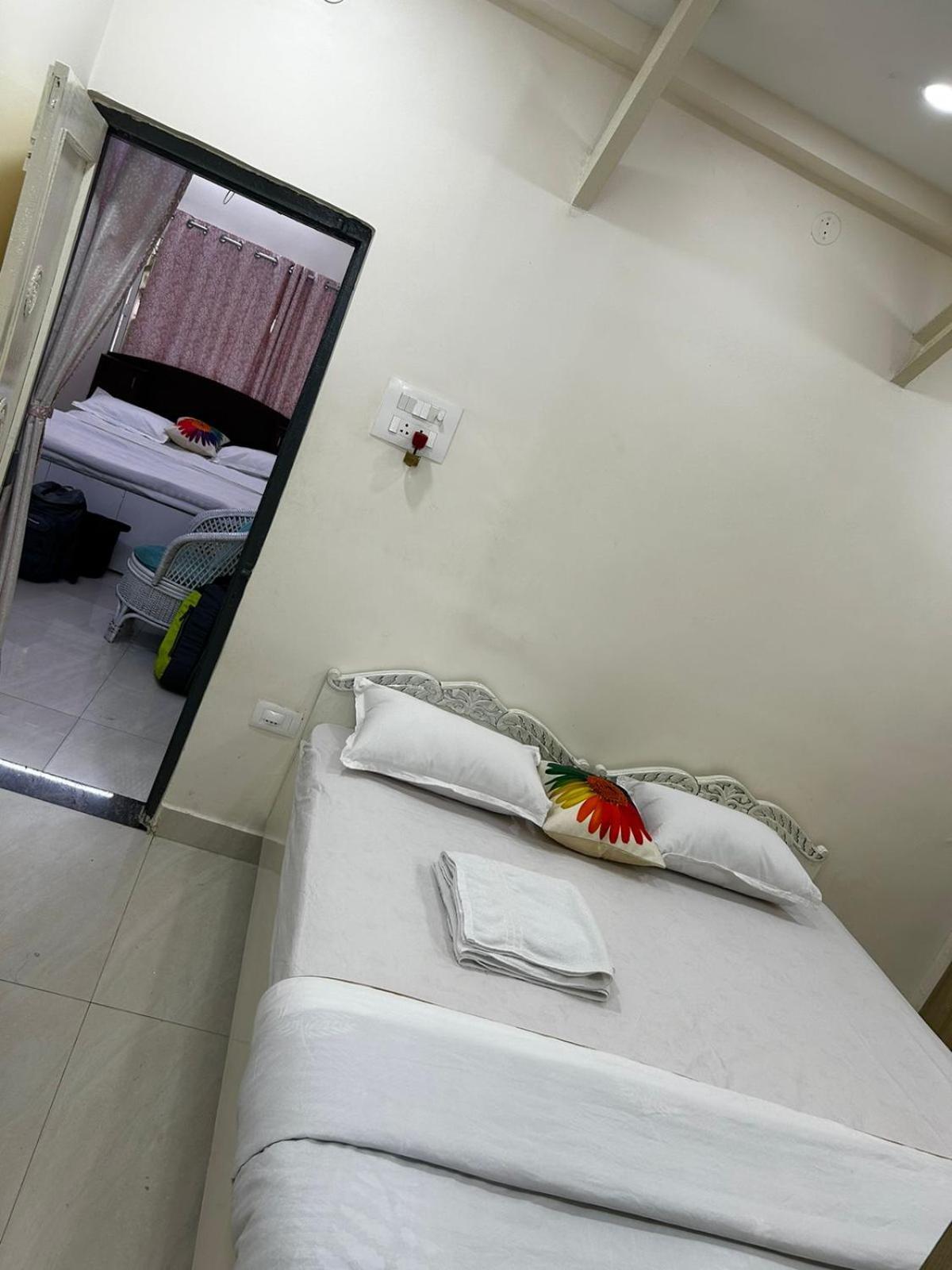 Varsha's A Luxurious Stay. Nagpur