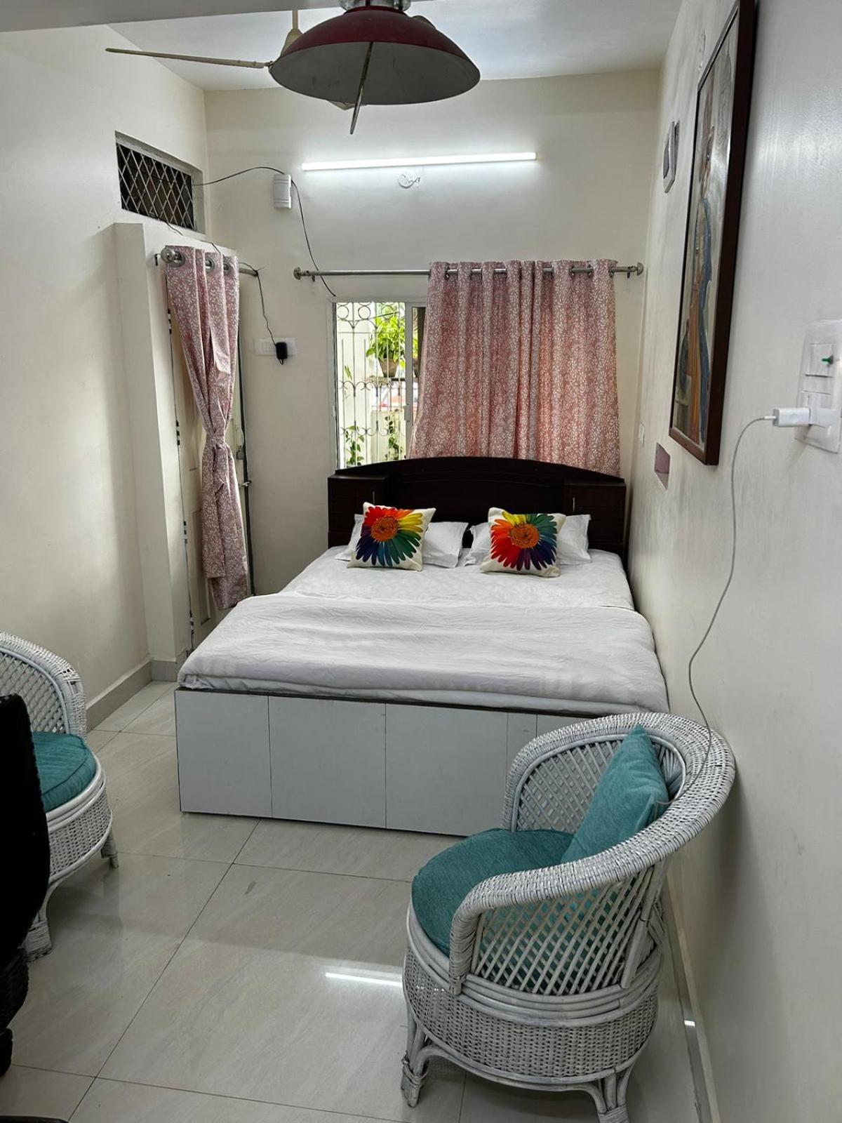Varsha's A Luxurious Stay. Nagpur