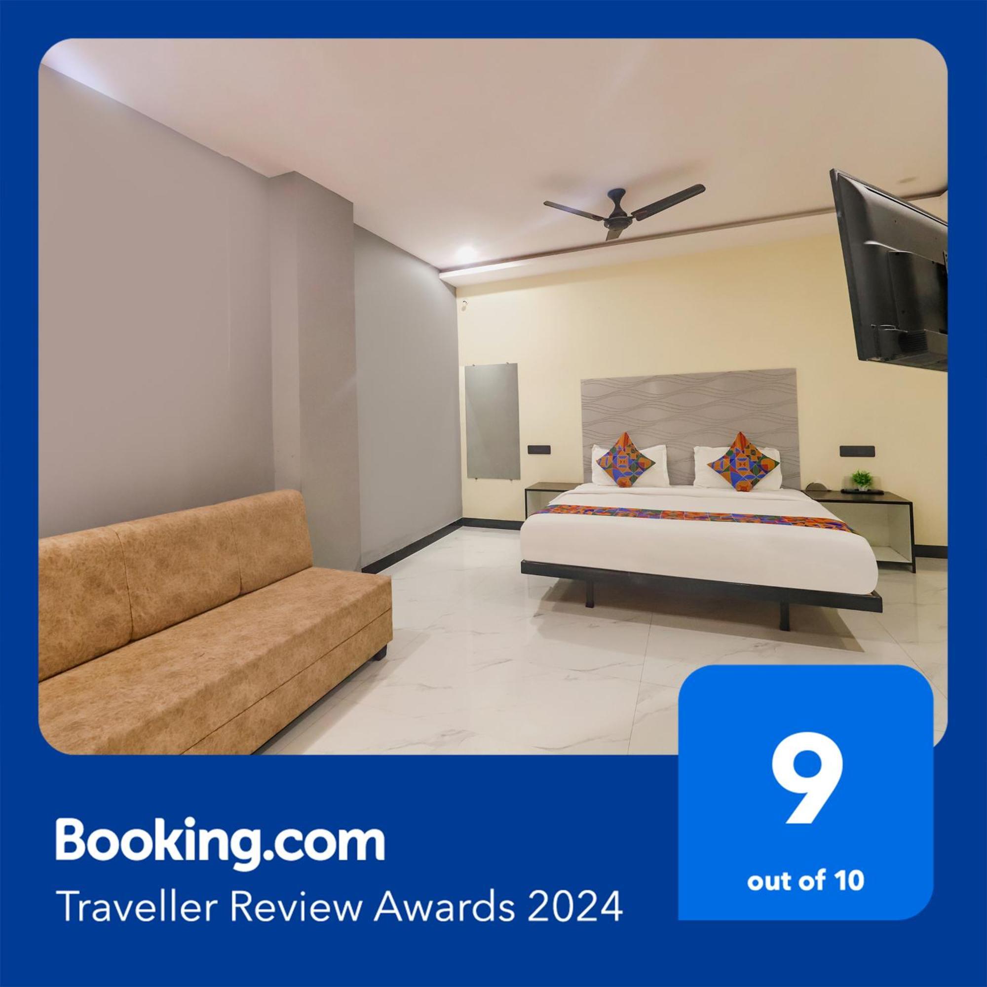 Hotel Fabhotel Golden Mist 3*