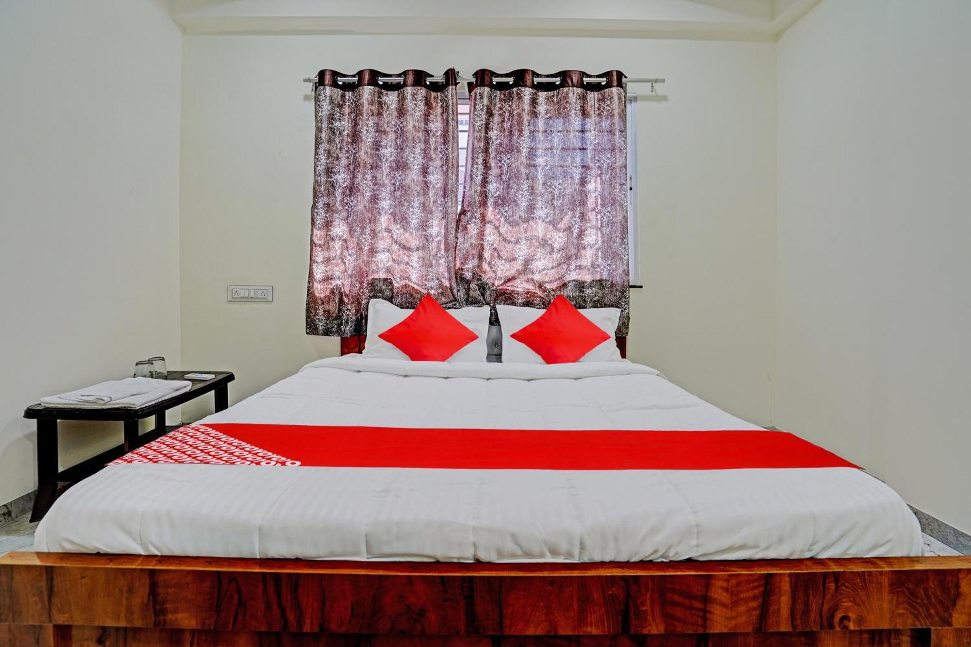O Bluebird Service Hotel 4*