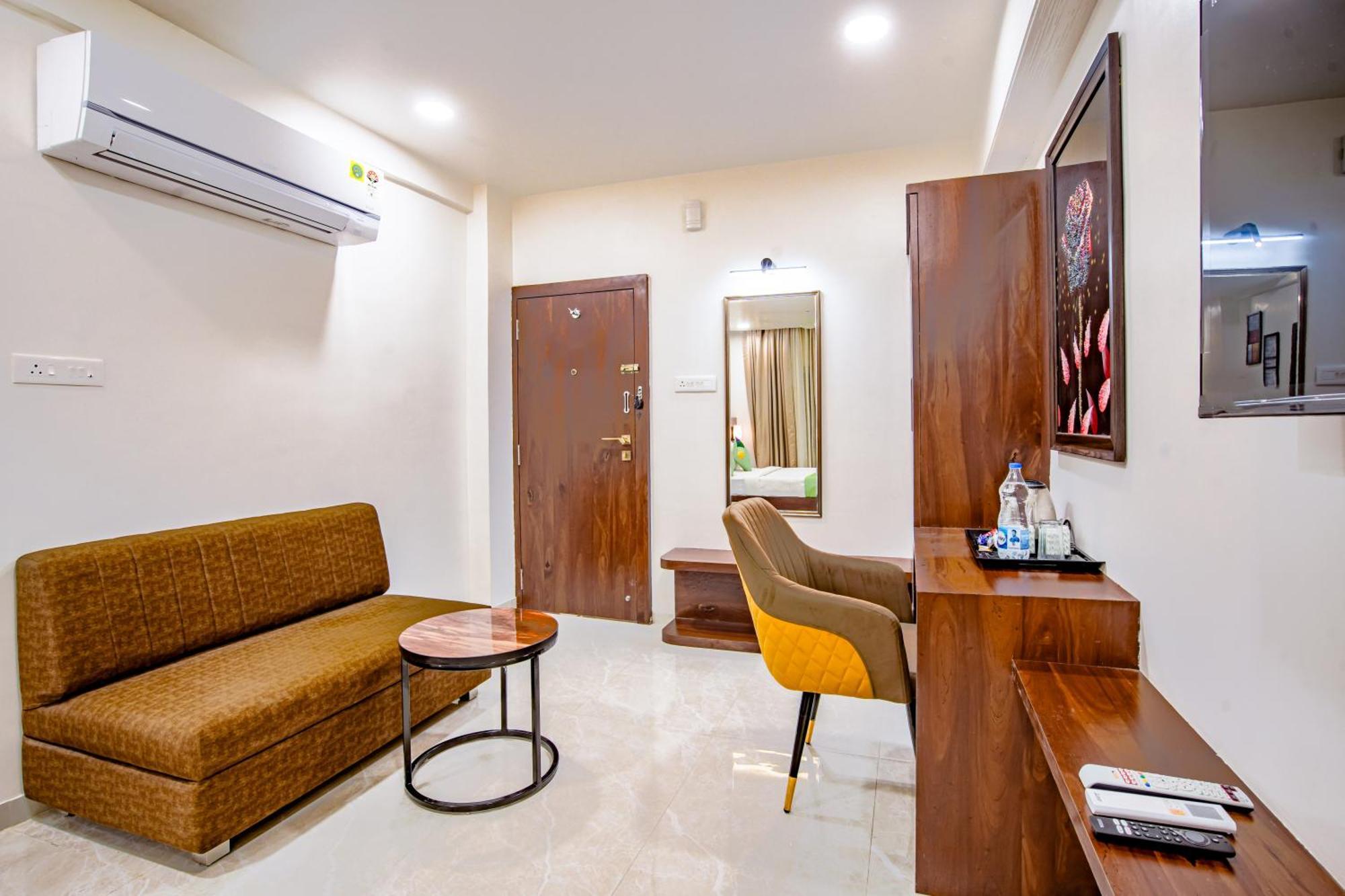 Hotel Treebo A1 Residency, Hingna T Point Nagpur