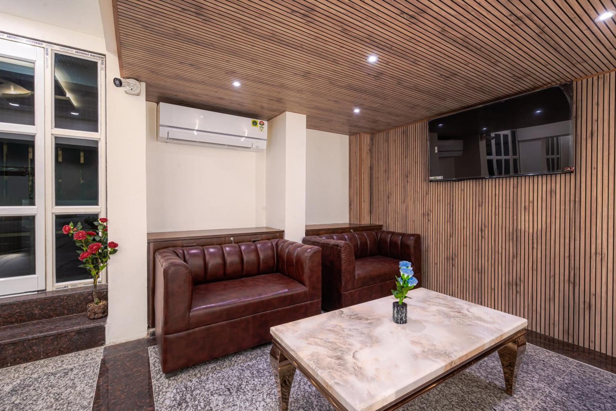 Treebo A1 Residency, Hingna T Point 3*