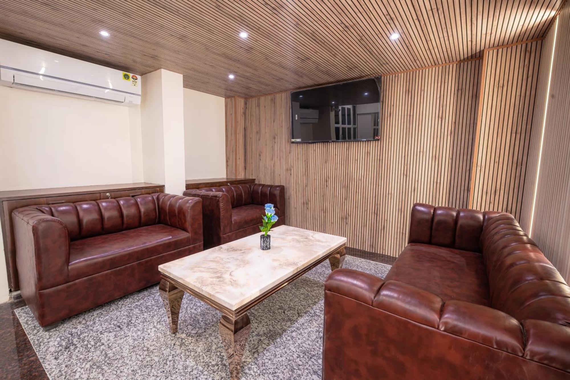 Hotel Treebo A1 Residency, Hingna T Point